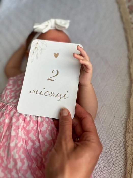 Картки для фотосесій немовлят