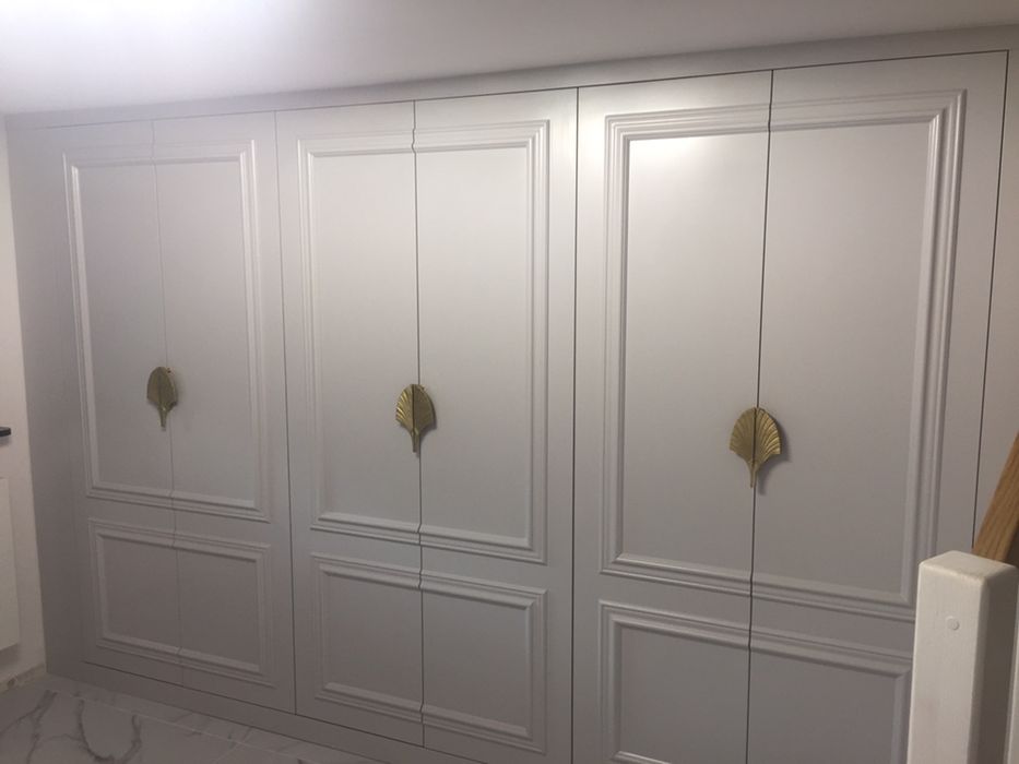 Montaż mebli,układanie paneli ,prace stolarskie.balustrady tarasy prac