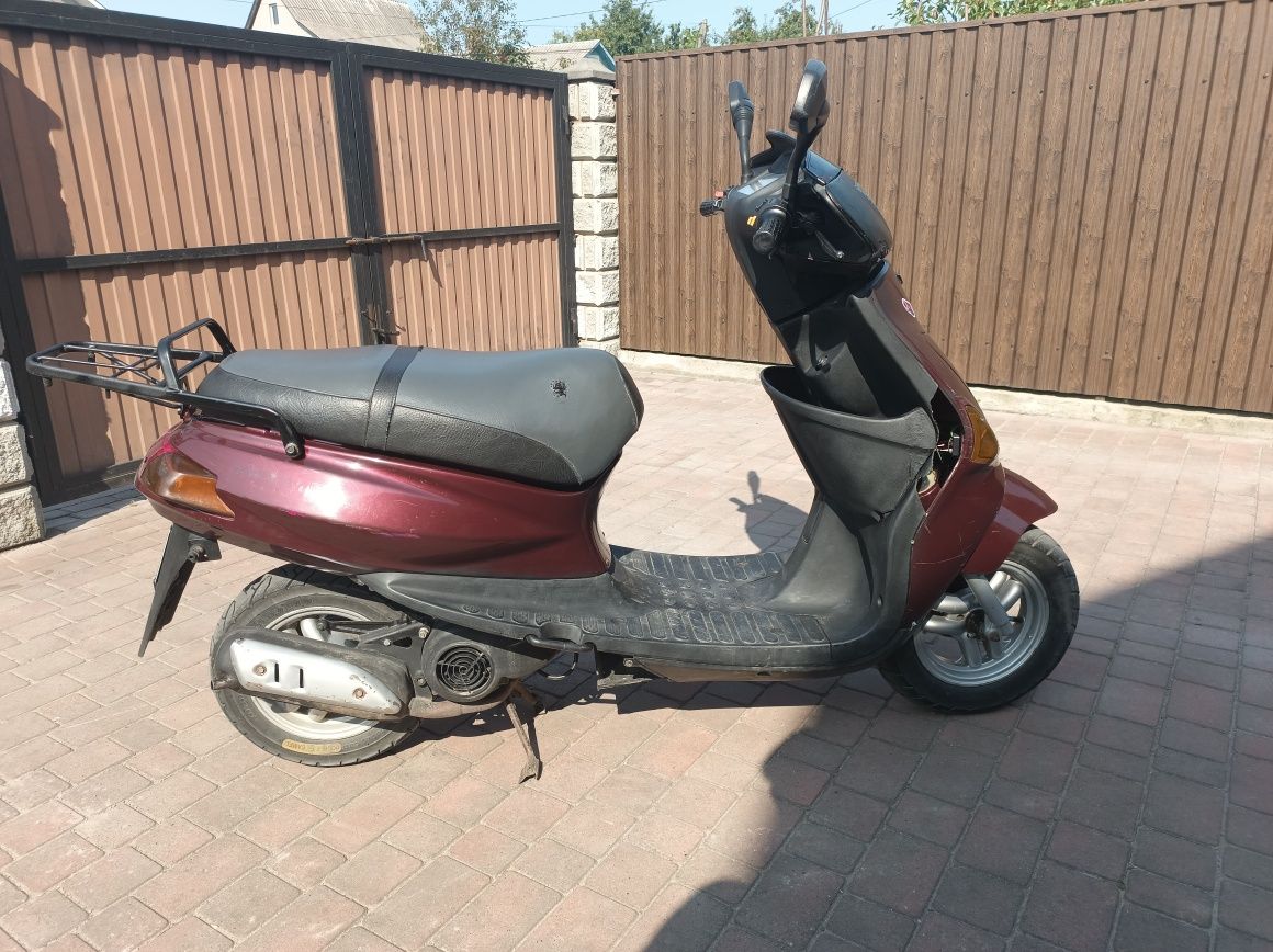 Скутер Yamaha Zest. НА ДОКУМЕНТАХ