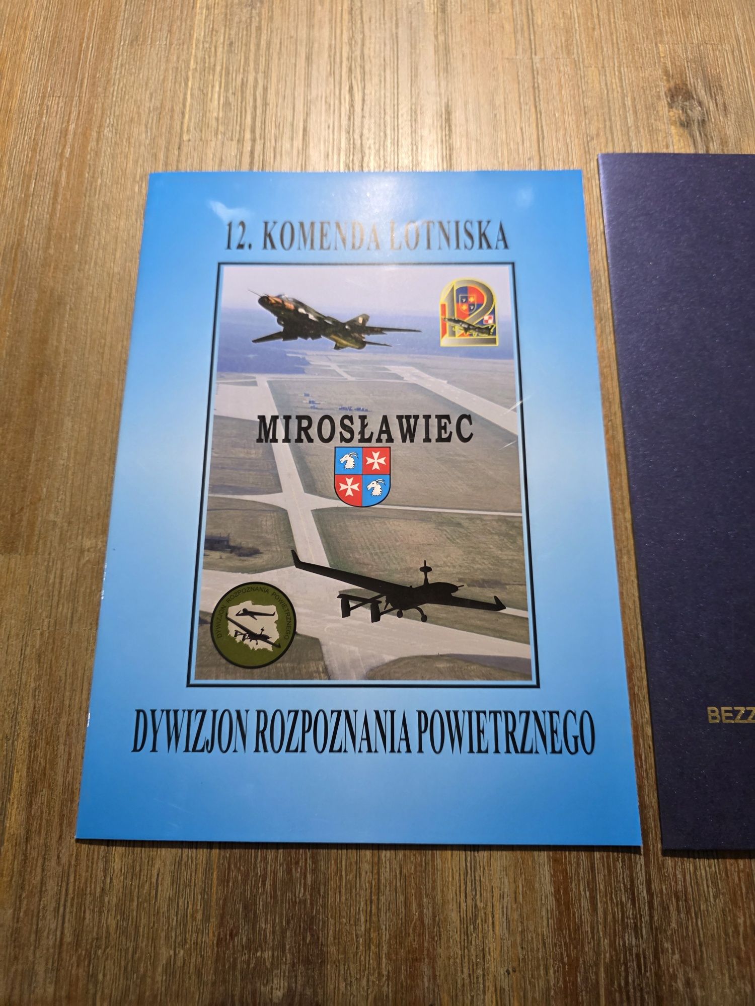 Folder 12 komendy lotniska Mirosławiec