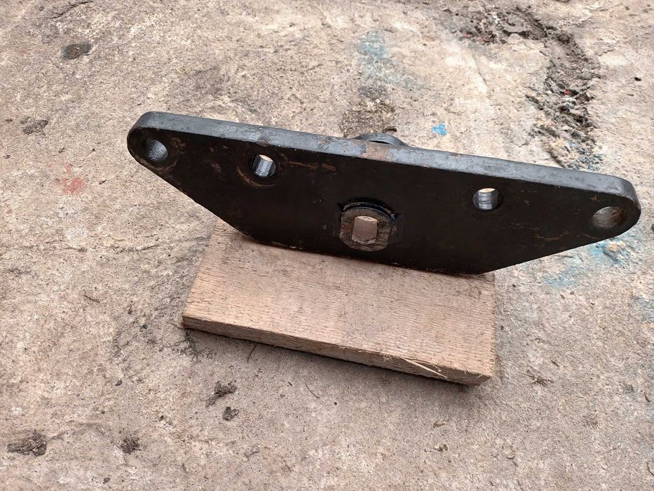 wspornik zaczepu dolnego