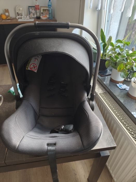 Fotelik z bazą ISOFIX