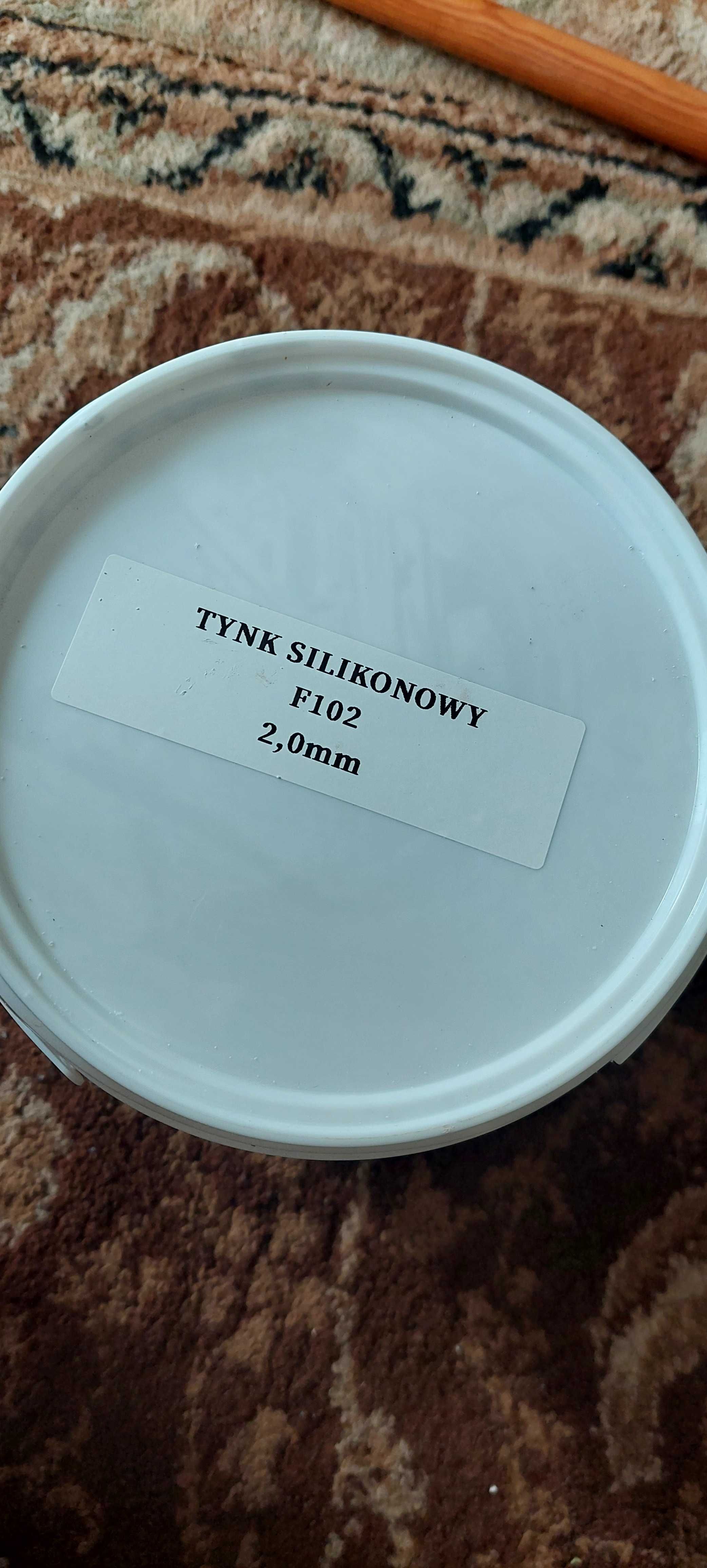 Tynk strukturalny biały