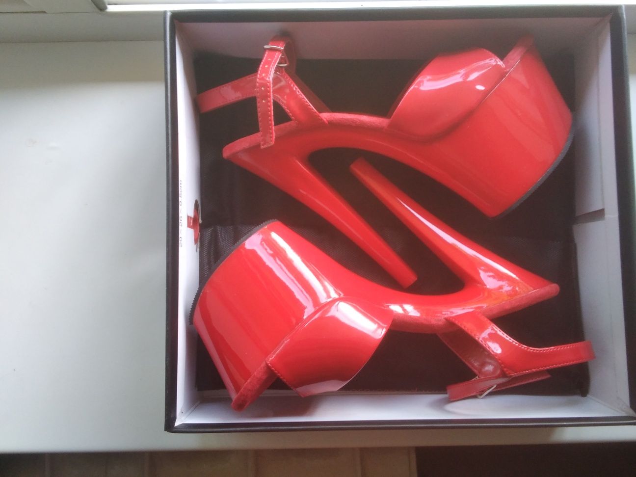 Стрипы Pleaser новые, 38 размер, ,,двойка''