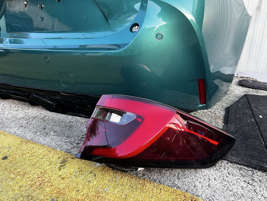 Zdeezak tyl Corolla E21 wersja GR, lift kolor M28