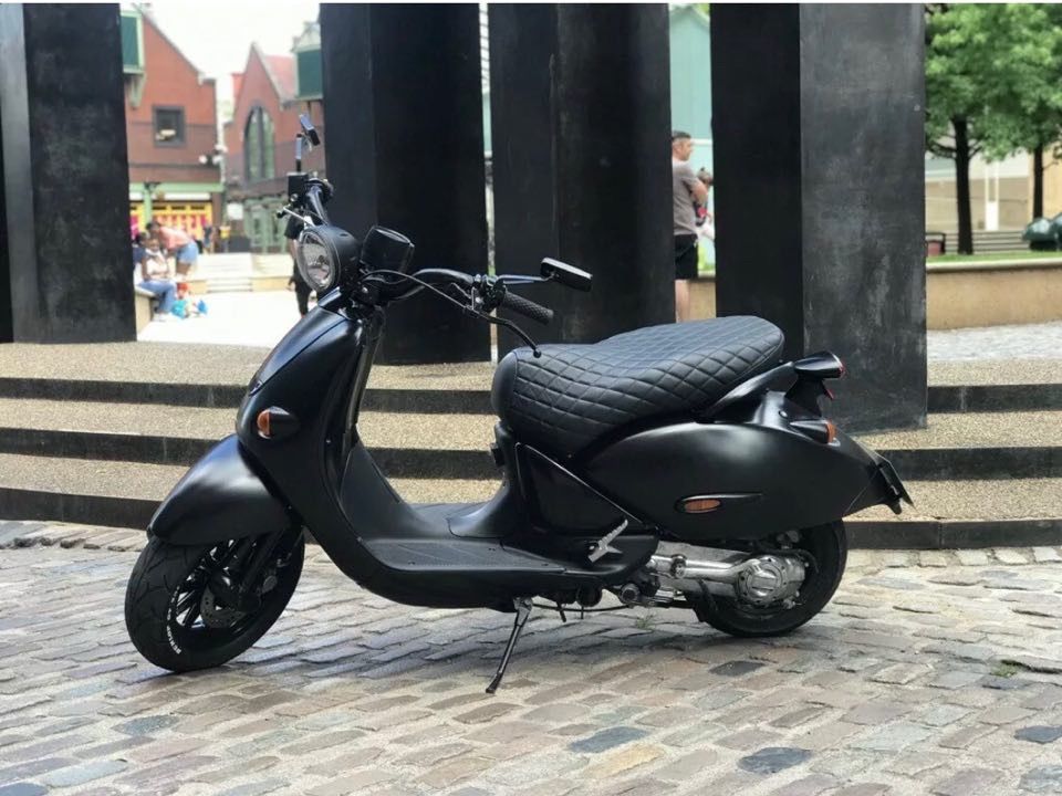 Skuter skutery wynajem wypożyczalnia holiday scooter rental