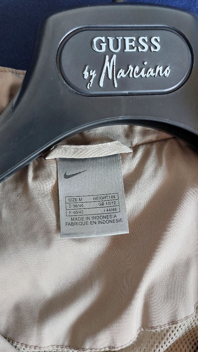 40 NIKE sportowa kurtka wiosenna wiatrówka beżowa