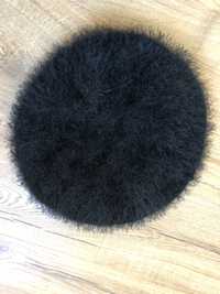Beret damski czarny włochaty puszek 11” 55-58 cm