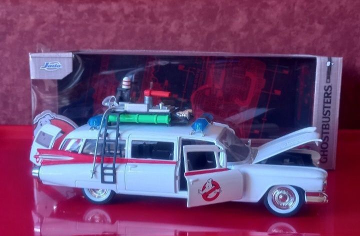 Ghostbusters escala 1:24 (da luz)