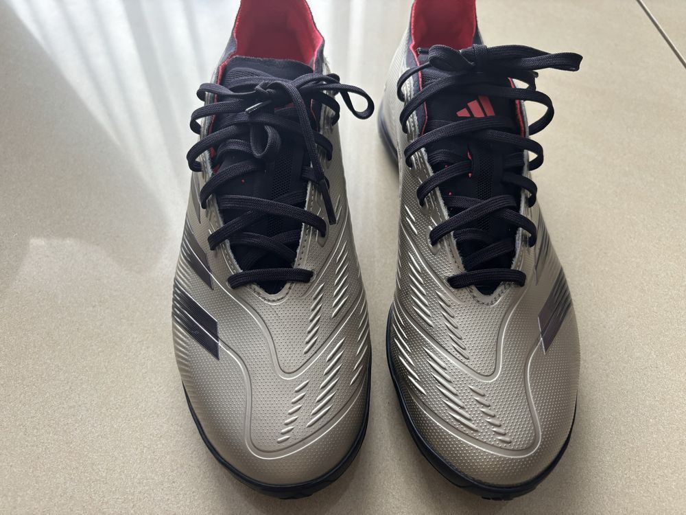 Adidas Predator turfy rozmiar 43 1/3