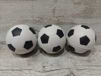 Футбольные мячи (игрушка)