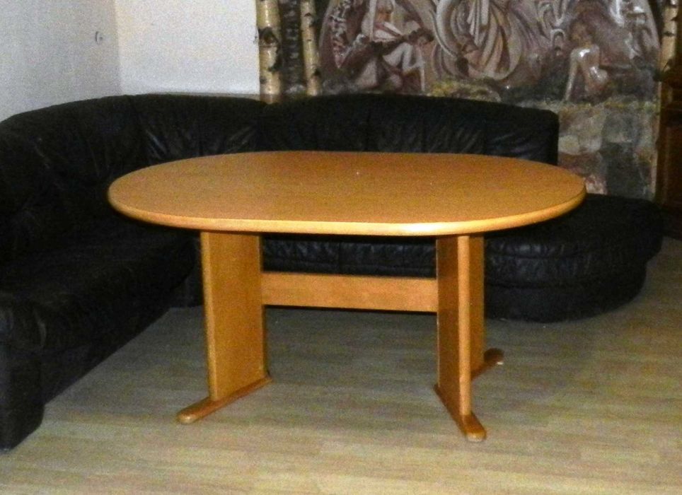 Витрины ,столы,стулья