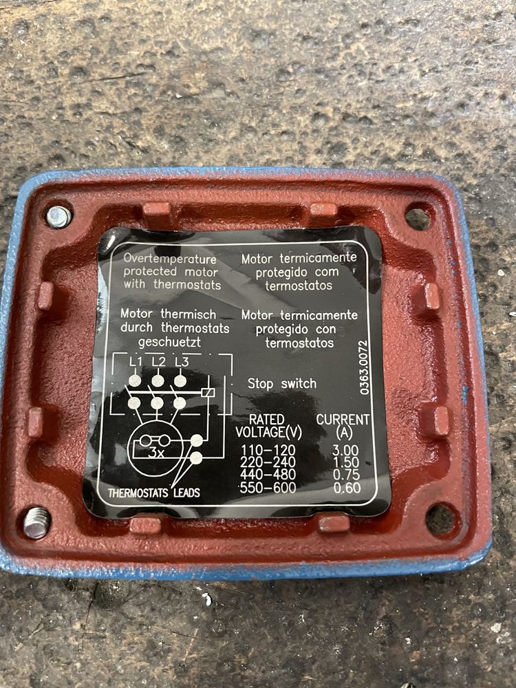 Motor trifasico novo