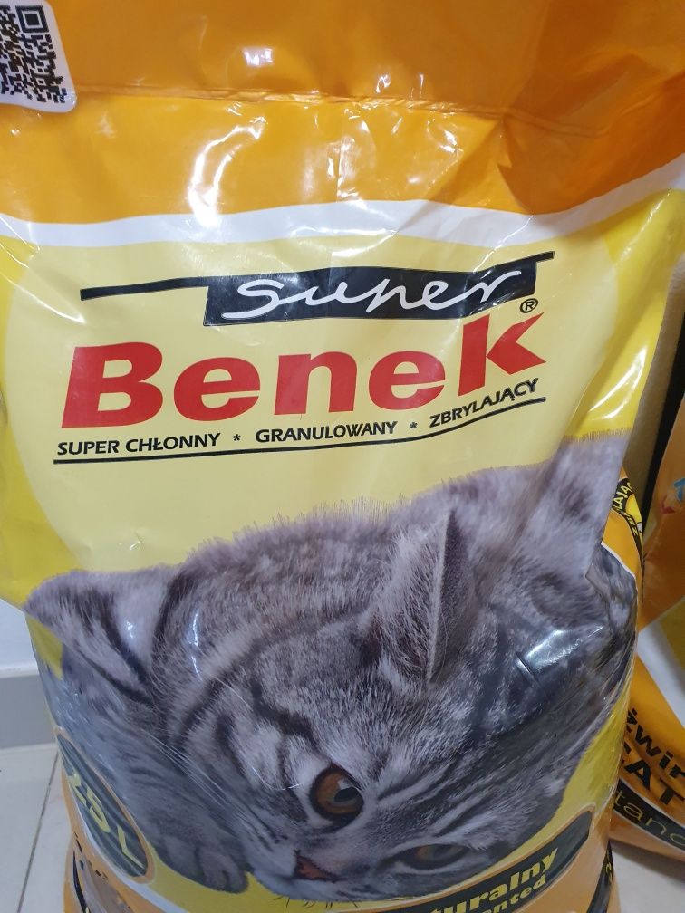 Żwirek dla kota Super Benek naturalny zbrylający 25l/20kg + 13l/10kg