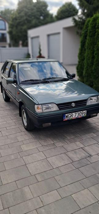 Polonez Caro 1,6