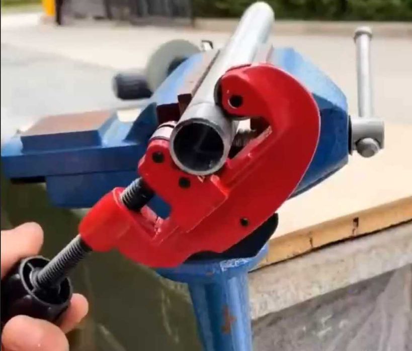 Труборез от 1/8" до 1-1/8" дюйма