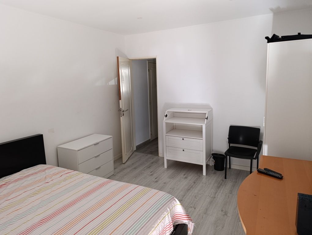 Quarto para alugar em monte Abraão