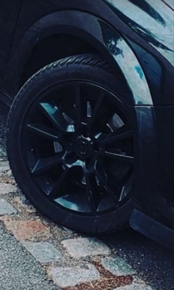 Vendo ou troco 4 Jantes R17   com pneus