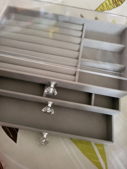 Шкатулка для украшений