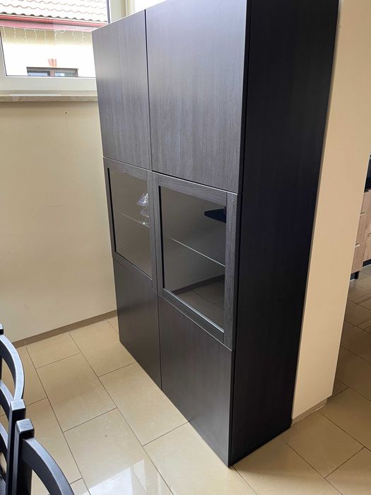 Witryna IKEA Besta (drzwi Lappviken oraz Sindvik)