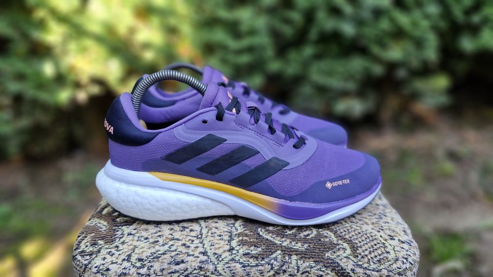 Жіночі бігові кросівки Adidas Supernova 3 Gore-Tex.Розмір 38.