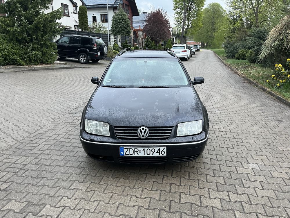 Vw bora 1.9tdi 130km silnik slupek Asz 2005r. Czarna uszkodzona