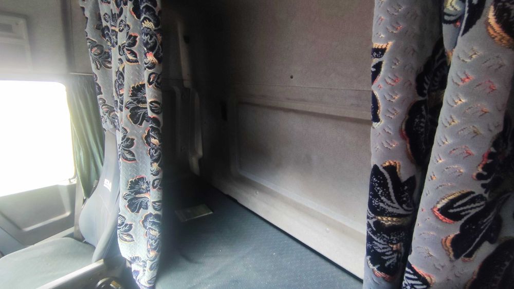 Продам вантажний автомобіль ДАФ/DAF 95 ATI