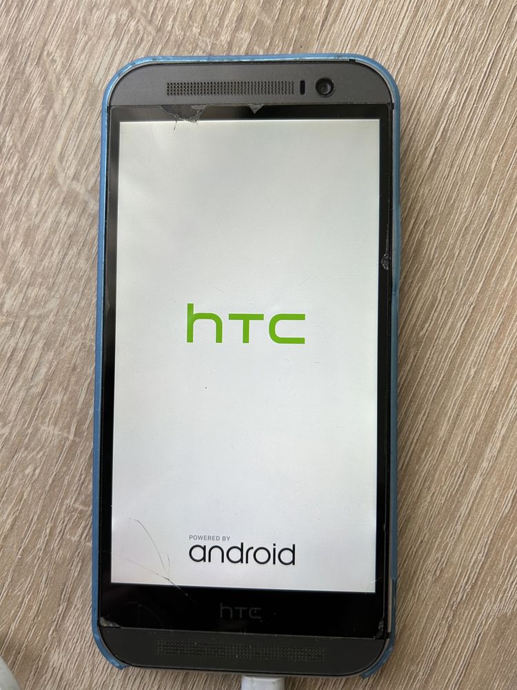 Телефон htc one m8