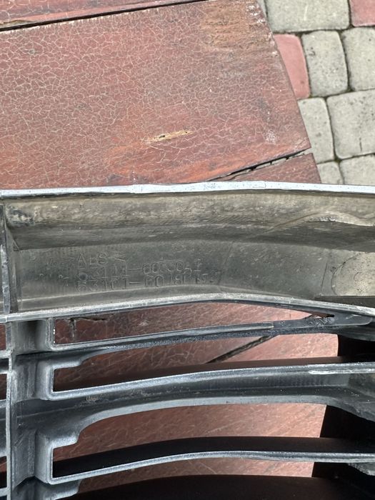 решітка land cruiser 100 оригінал