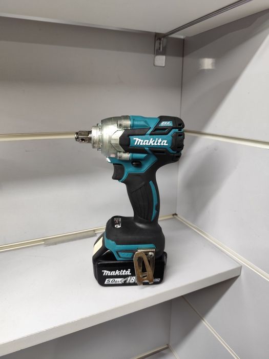 Makita DTW 285 безщітковий акумуляторний гайковерт Макіта оригінал