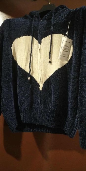 Casaco com capuz em xilene