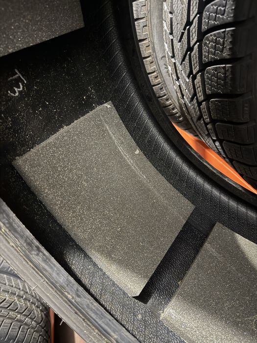 285/30 r21 Pirelli 2 шт.