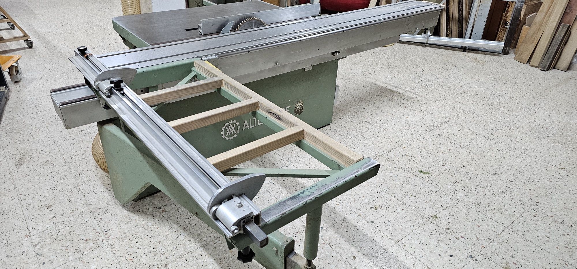 Esquadrejadora Altendorf