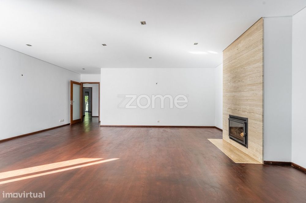 Apartamento T3 com Terraço e Churrasqueira