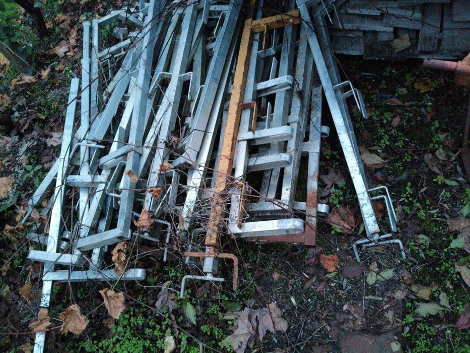 Guarda corpos com réguas metalicas