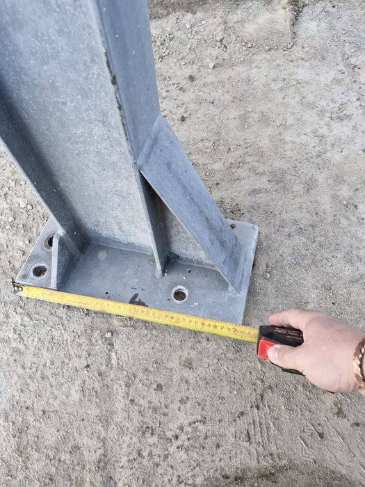 Słupki do barier drogowych ocynkowane