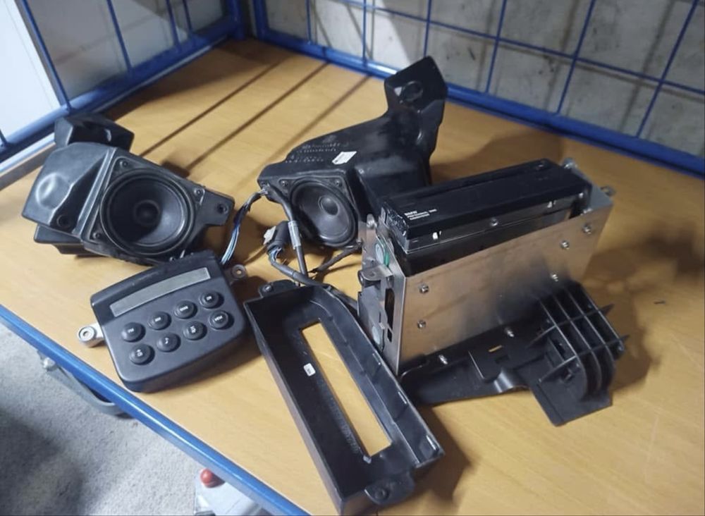 Продам Кофр BMW R1200CL + комплект CD/Radio