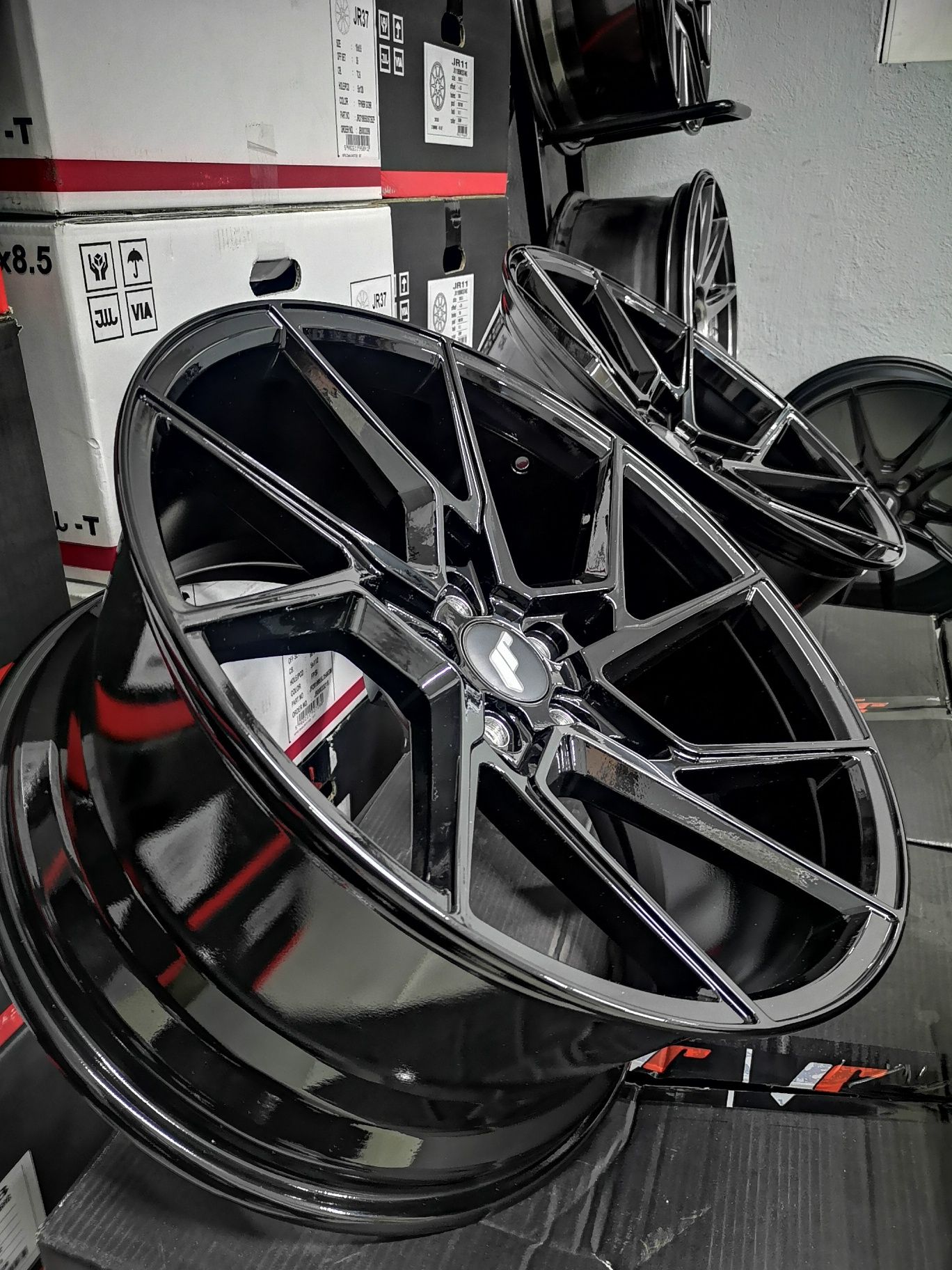 Felgi Japan Racing JR33 20" 10" 20x10 ET25 5x112 Audi A5 S5 RS5 i inne