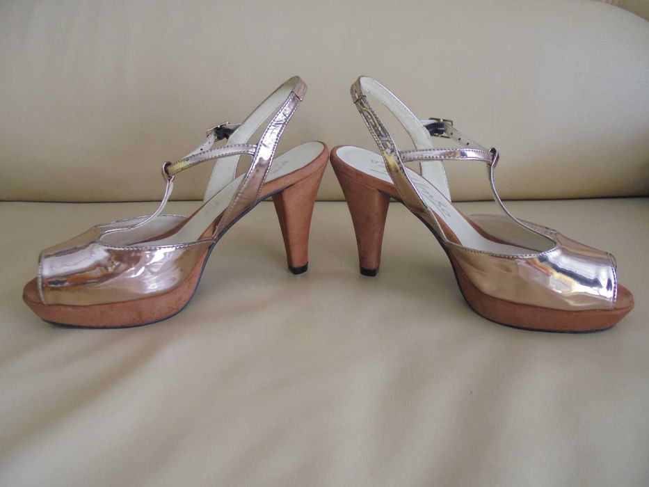 sandálias de senhora novas sem etiqueta