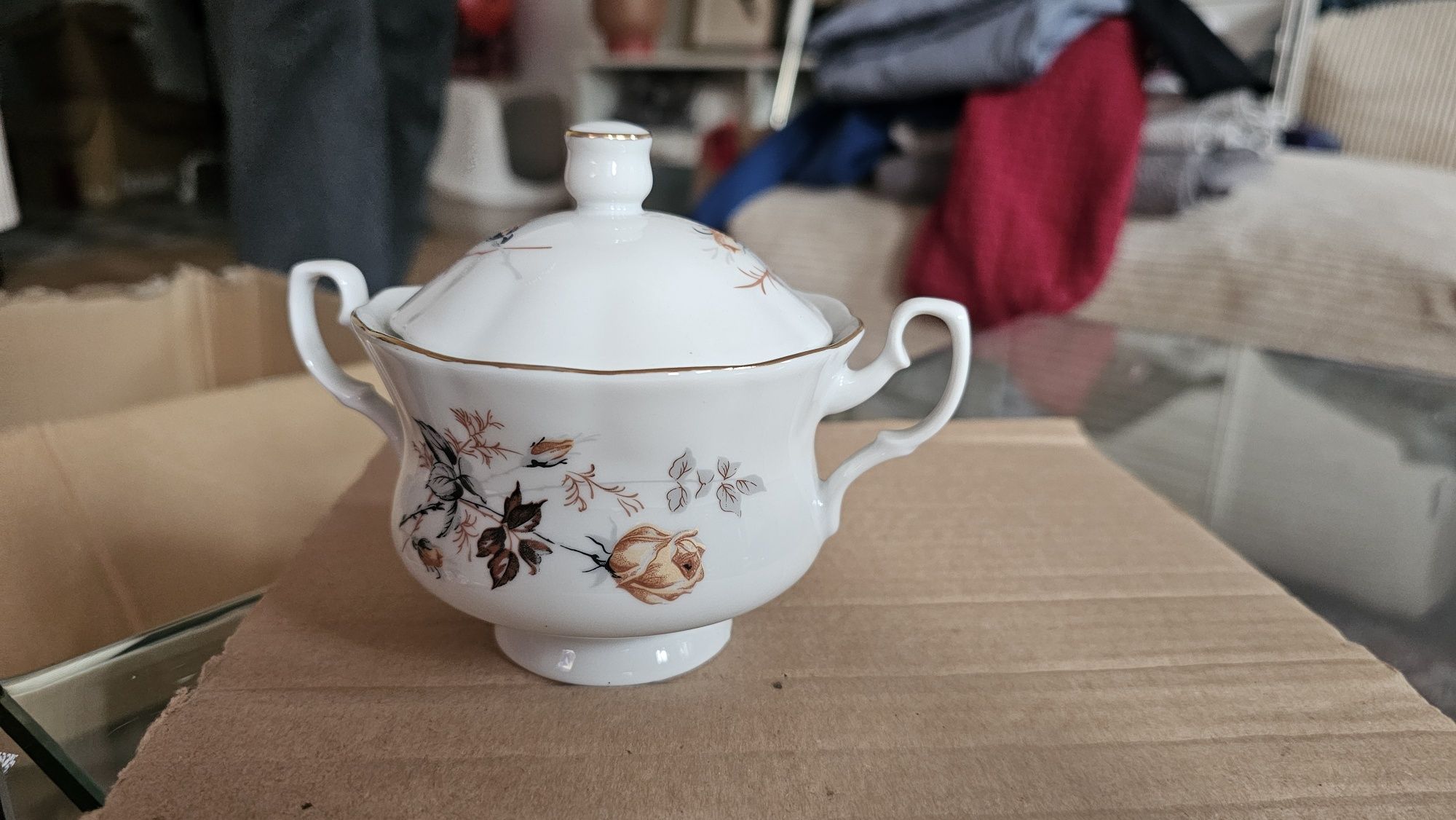 Porcelanowy serwis do kawy Chodzież