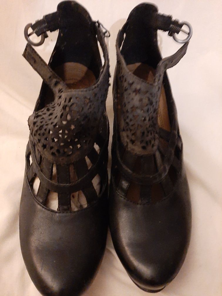 pantofelki damskie, czarne, Tamaris