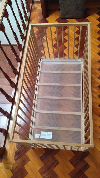 Cama/berço bebé (usado poucas vezes - como novo)