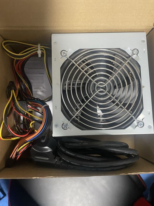 Блок живлення Pentium P4 MODEL: ATX-400W