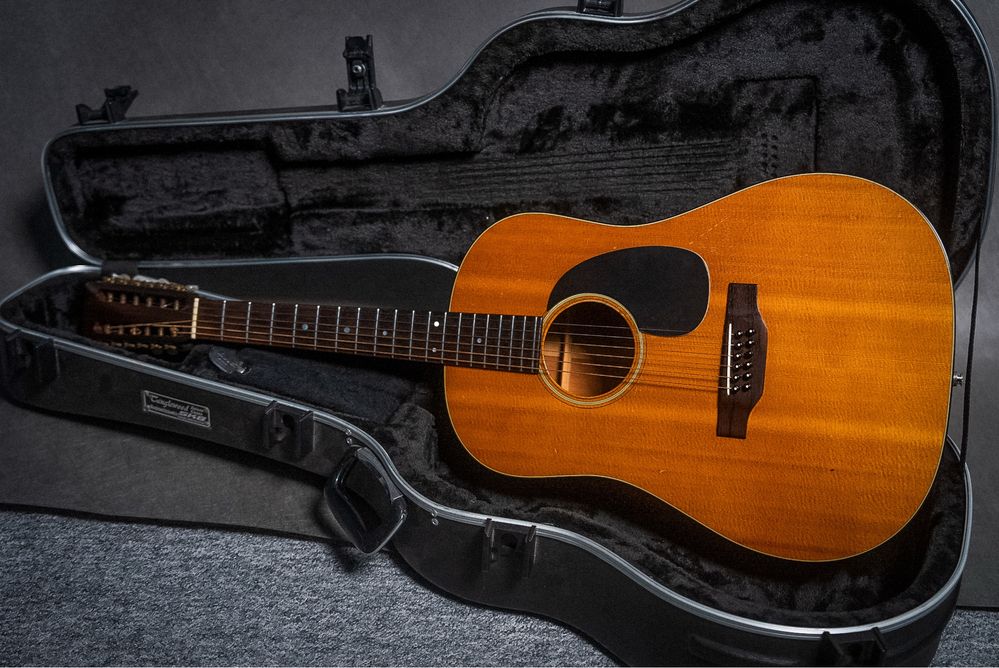 Gitara elektroakustyczna Martin D-12-20 z 1971 roku