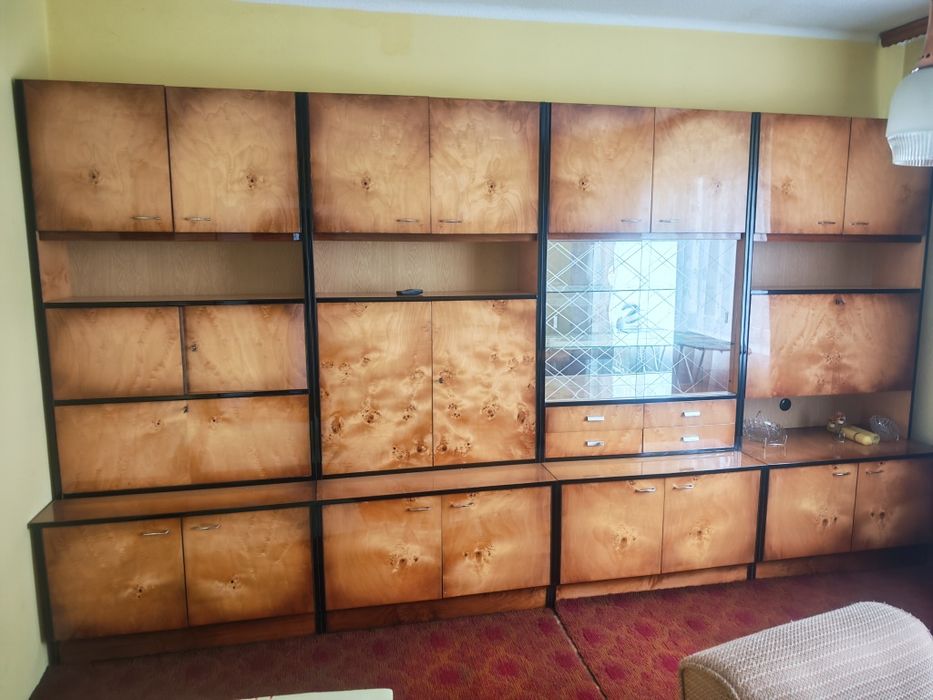 Meble PRL – wysoki połysk, fornirowane, unikatowe – na zamówienie