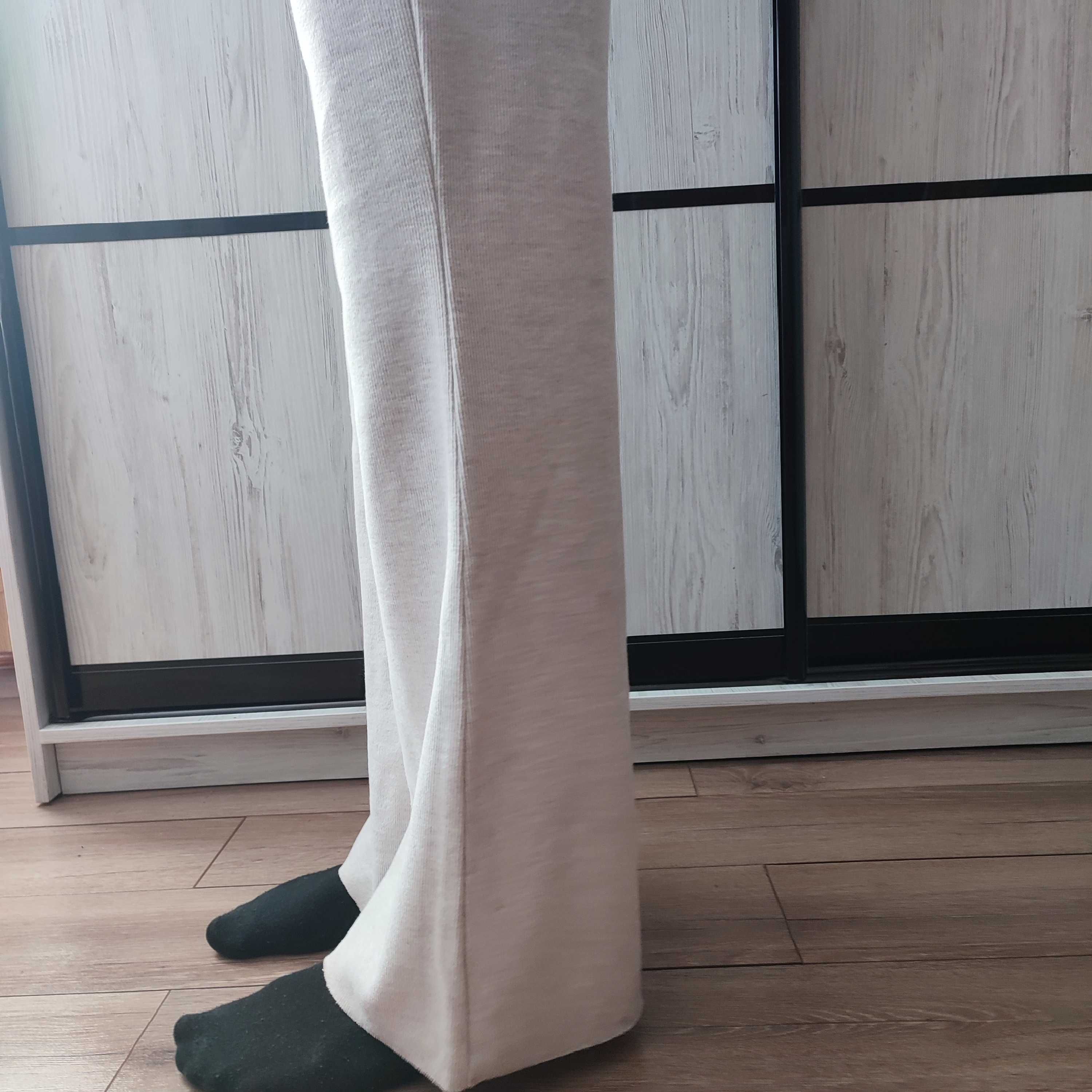 Штани жіночі світлі oversize