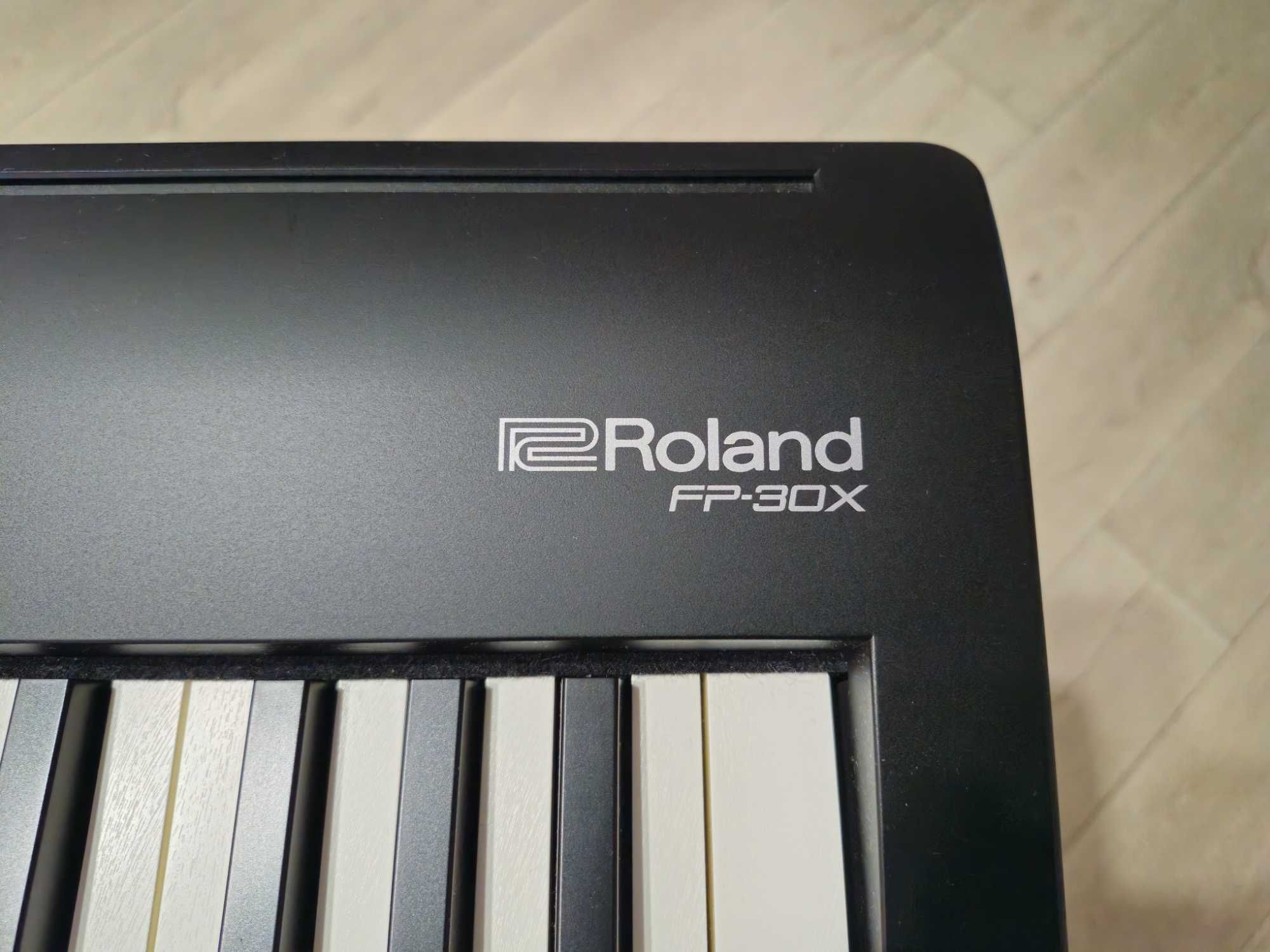 ROLAND FP-30X +підставка для фортепіано