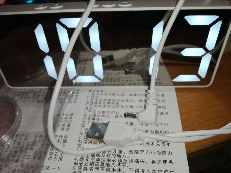 Світлодіодний електронний годинник - колонка Bluetooht