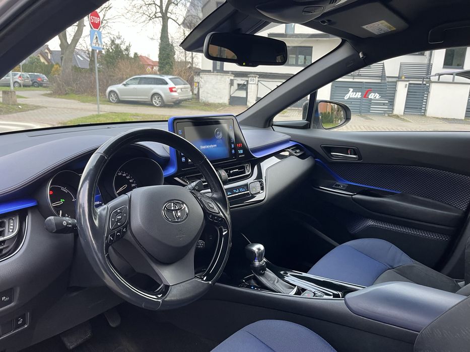 TOYOTA Hybryda CHR Vat 23% faktura 1.8