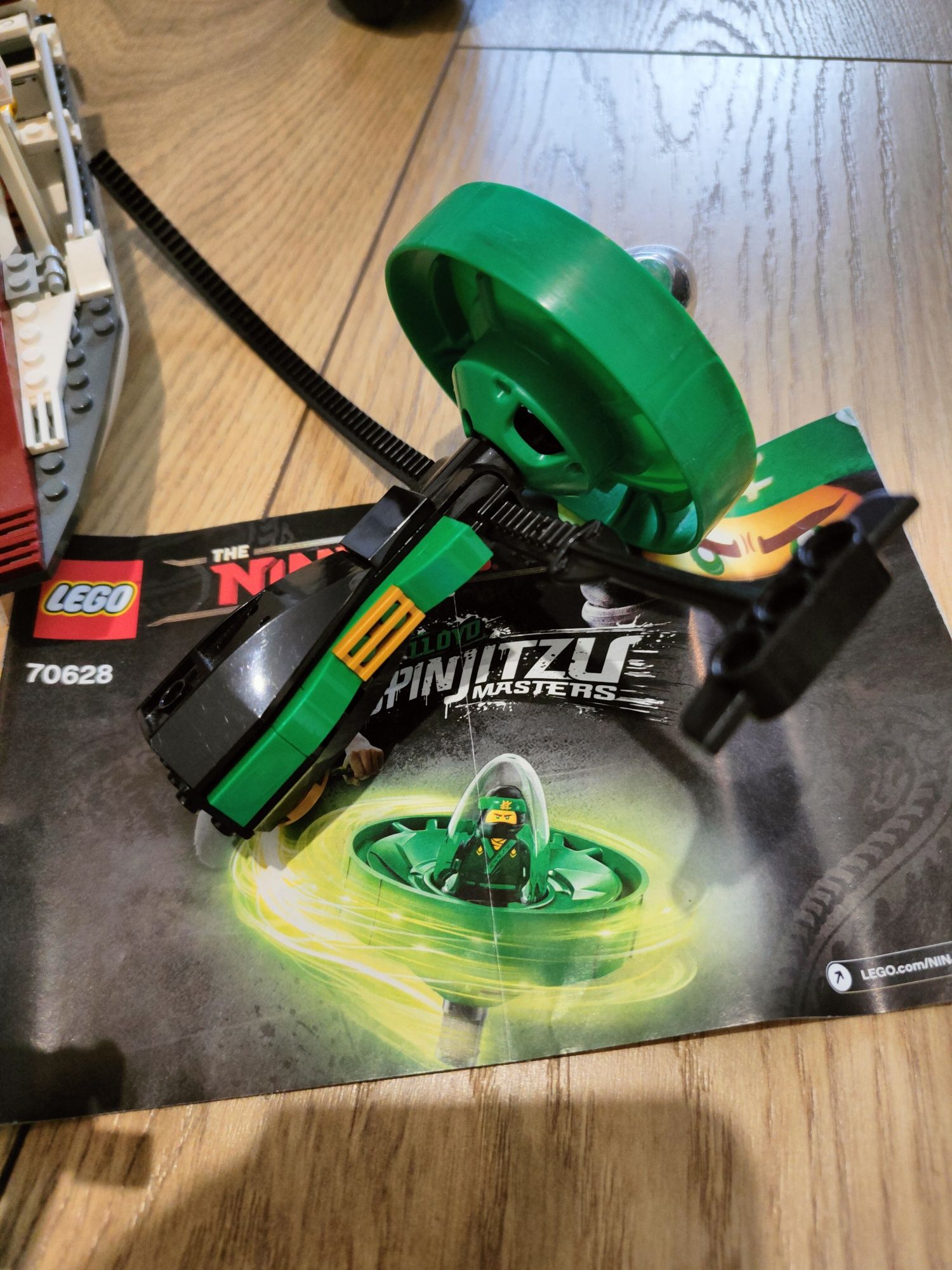 komplet 110 zł LEGO 60121, 60147, 70628 komplet